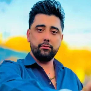 گمانم آرزوهایم به گورستان میماند